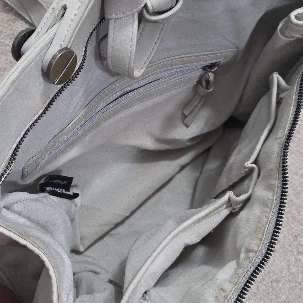 Heroes & Villains Princess Leia Shoulder Bag - Picture 5 of 6